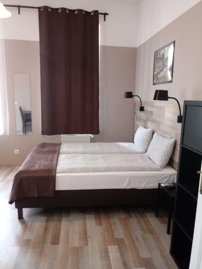 Promenade Panzio Bed & Breakfast Miskolc Exterior photo